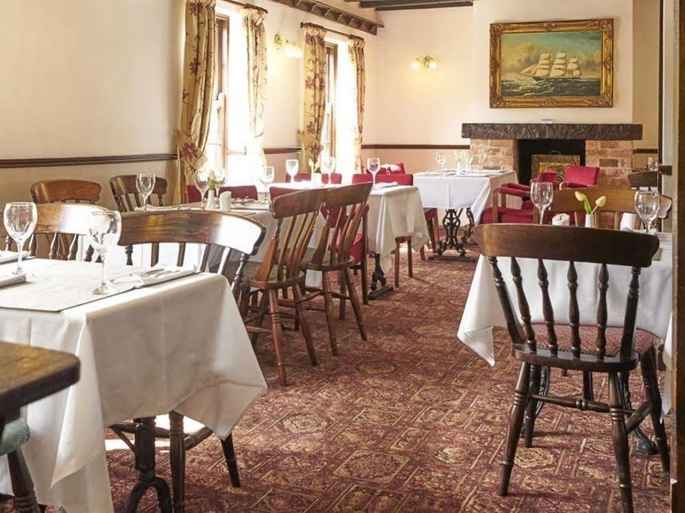 The Old Ship Inn Lowdham ภายนอก รูปภาพ