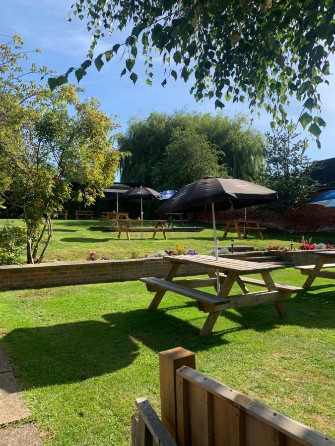 The Old Ship Inn Lowdham ภายนอก รูปภาพ